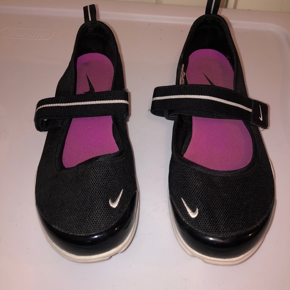 Nike ballet sandal